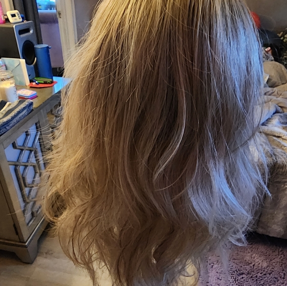 BELLA TRESS WIG - Picture 5 of 7